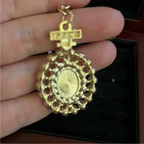 Lux Fashion Designer No 5 Gold and Pearl Bag Charm/Keychain - Picture 6 of 13